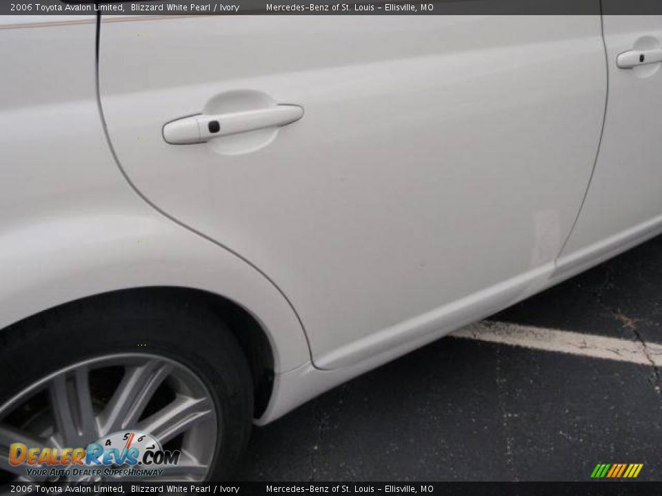 2006 Toyota Avalon Limited Blizzard White Pearl / Ivory Photo #14