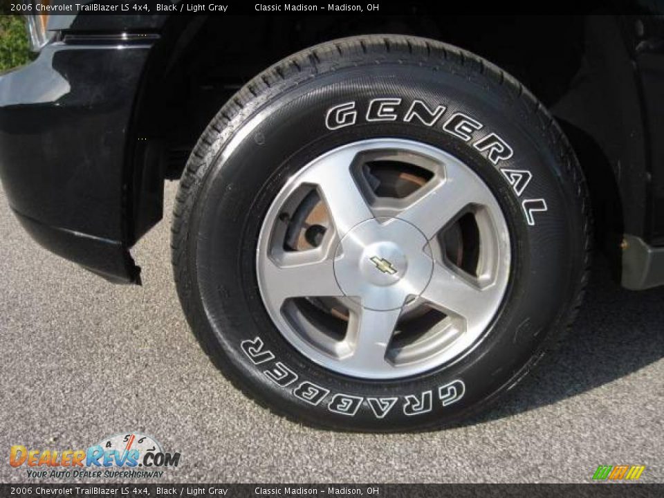 2006 Chevrolet TrailBlazer LS 4x4 Black / Light Gray Photo #7