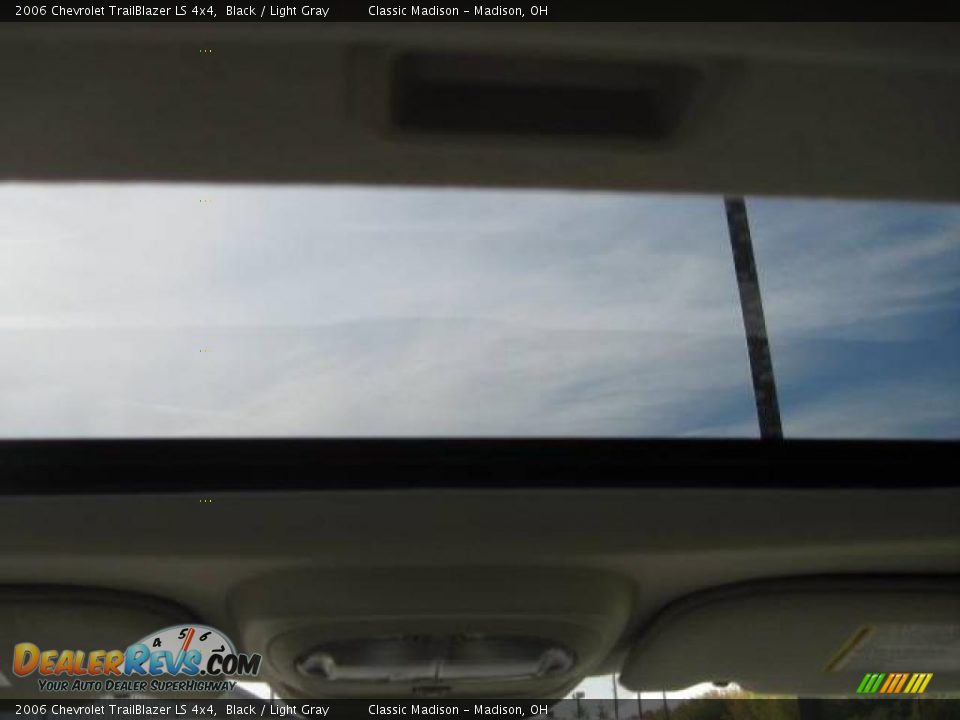 2006 Chevrolet TrailBlazer LS 4x4 Black / Light Gray Photo #23