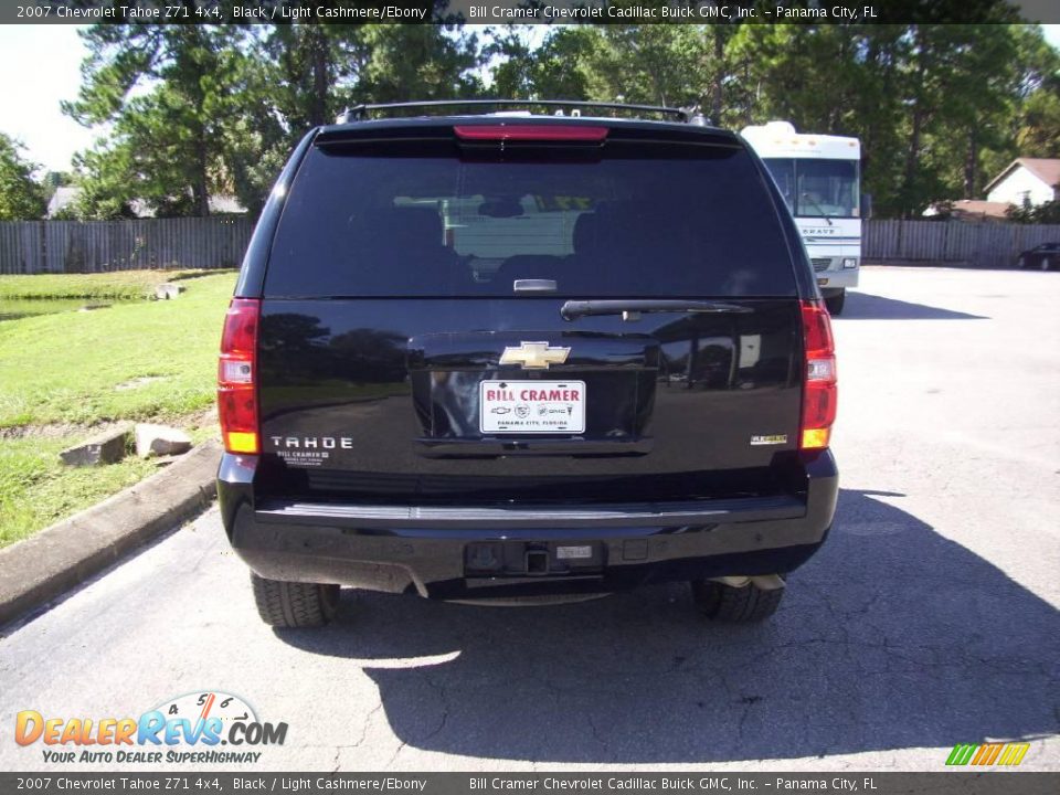 2007 Chevrolet Tahoe Z71 4x4 Black / Light Cashmere/Ebony Photo #4