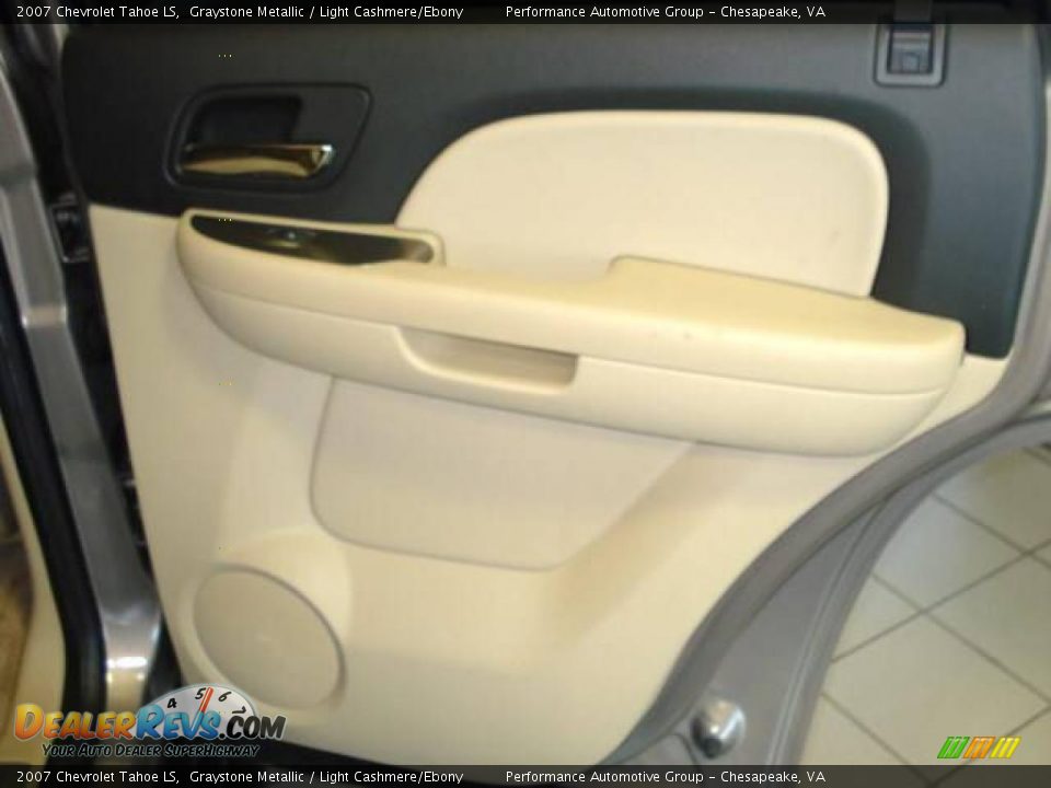 2007 Chevrolet Tahoe LS Graystone Metallic / Light Cashmere/Ebony Photo #29