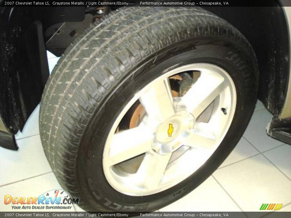 2007 Chevrolet Tahoe LS Graystone Metallic / Light Cashmere/Ebony Photo #31