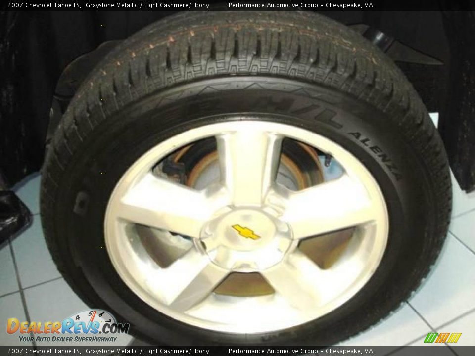 2007 Chevrolet Tahoe LS Graystone Metallic / Light Cashmere/Ebony Photo #33