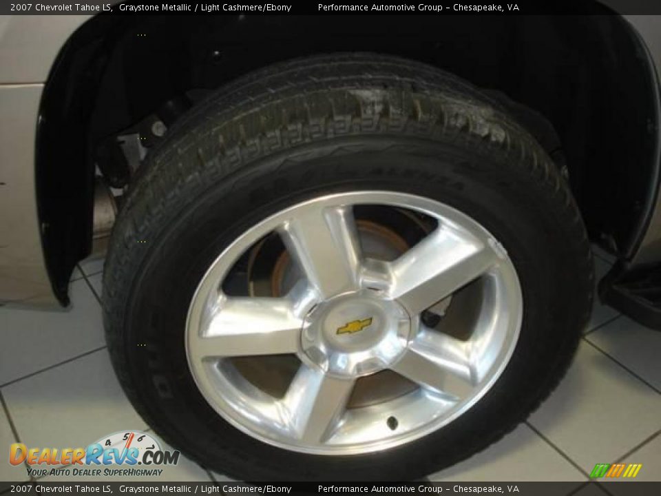 2007 Chevrolet Tahoe LS Graystone Metallic / Light Cashmere/Ebony Photo #34