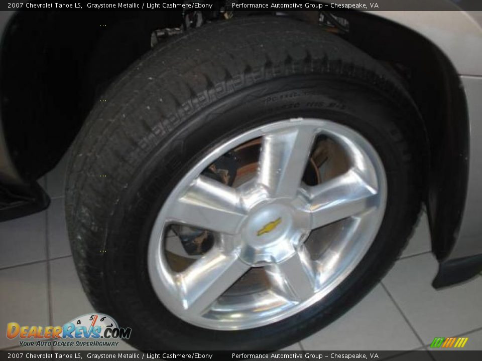 2007 Chevrolet Tahoe LS Graystone Metallic / Light Cashmere/Ebony Photo #35