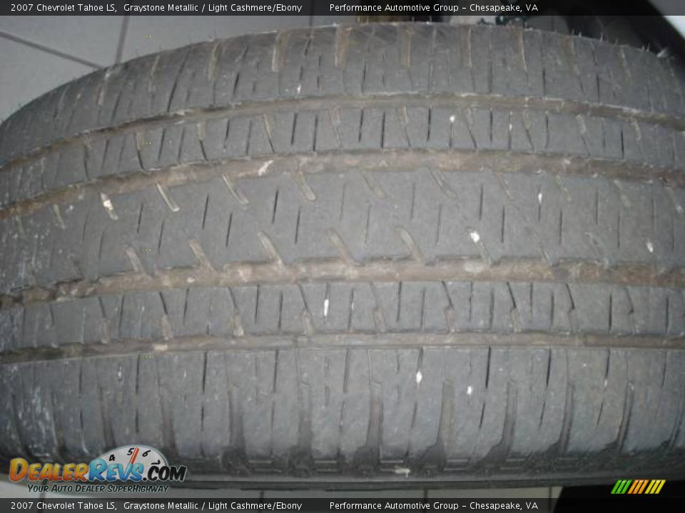 2007 Chevrolet Tahoe LS Graystone Metallic / Light Cashmere/Ebony Photo #36