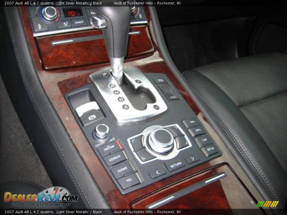 2007 Audi A8 L 4.2 quattro Light Silver Metallic / Black Photo #15