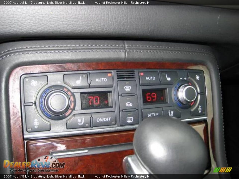 2007 Audi A8 L 4.2 quattro Light Silver Metallic / Black Photo #16