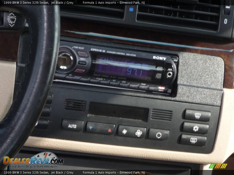 1999 BMW 3 Series 328i Sedan Jet Black / Grey Photo #10