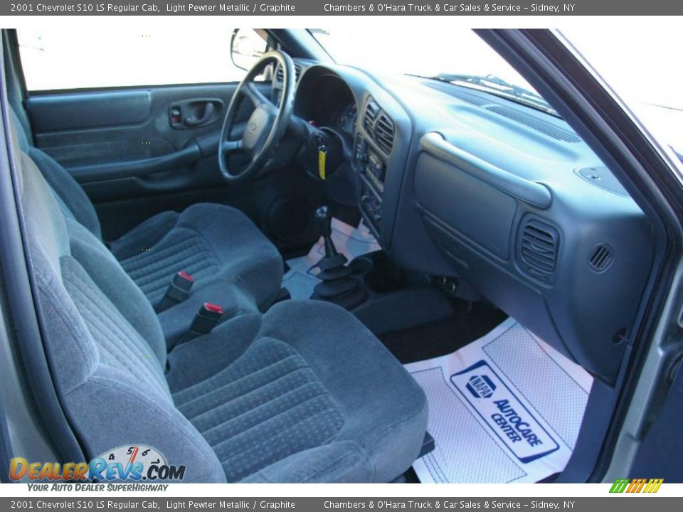 2001 Chevrolet S10 LS Regular Cab Light Pewter Metallic / Graphite Photo #10