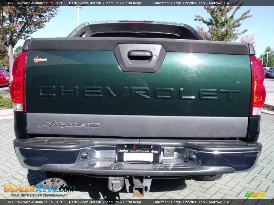 2004 Chevrolet Avalanche 1500 Z66 Dark Green Metallic / Medium Neutral Beige Photo #4