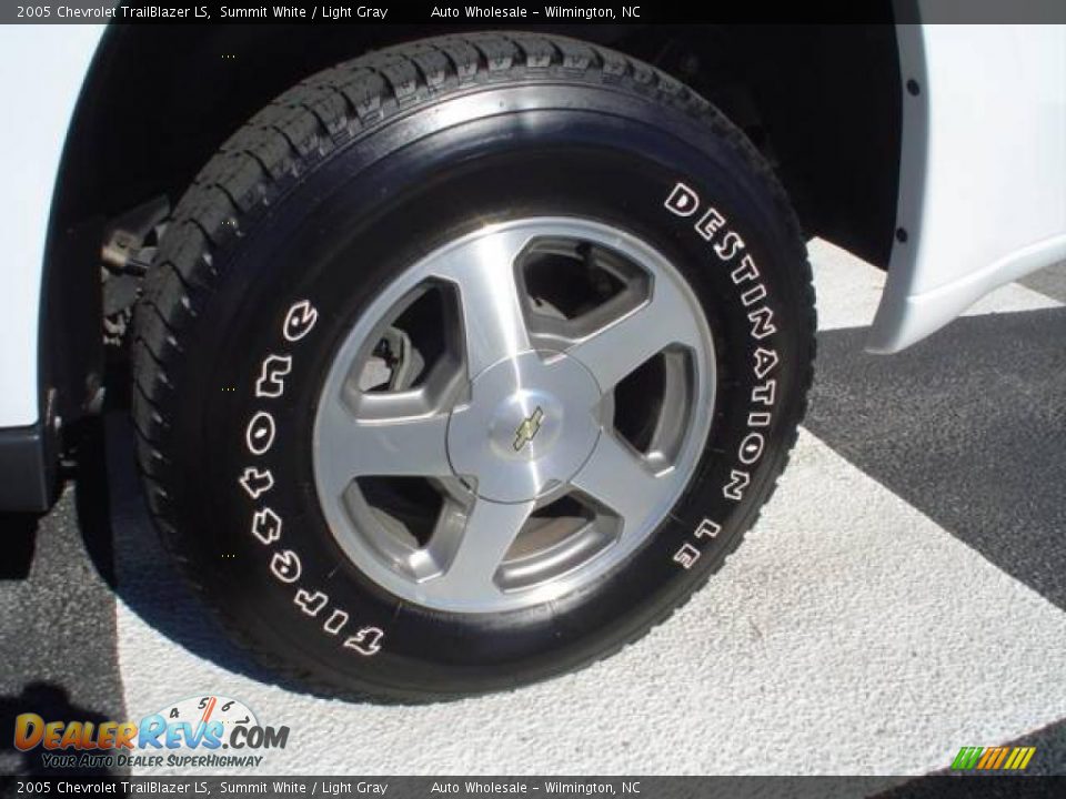2005 Chevrolet TrailBlazer LS Summit White / Light Gray Photo #4