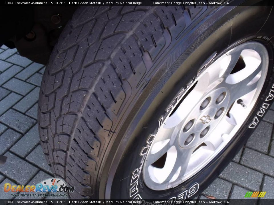 2004 Chevrolet Avalanche 1500 Z66 Dark Green Metallic / Medium Neutral Beige Photo #33