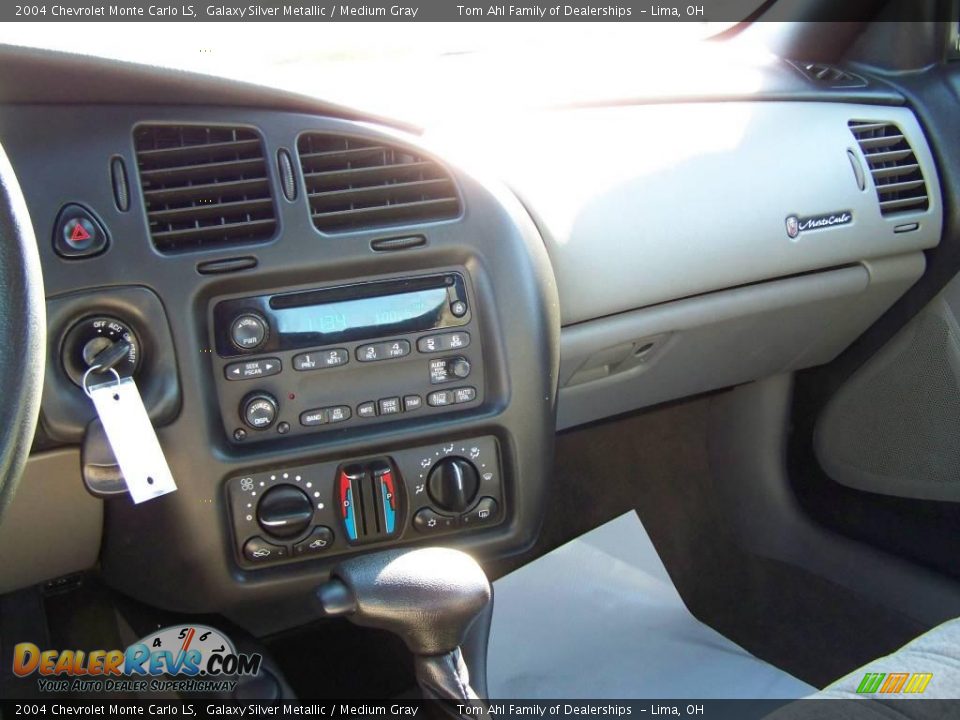 2004 Chevrolet Monte Carlo LS Galaxy Silver Metallic / Medium Gray Photo #16