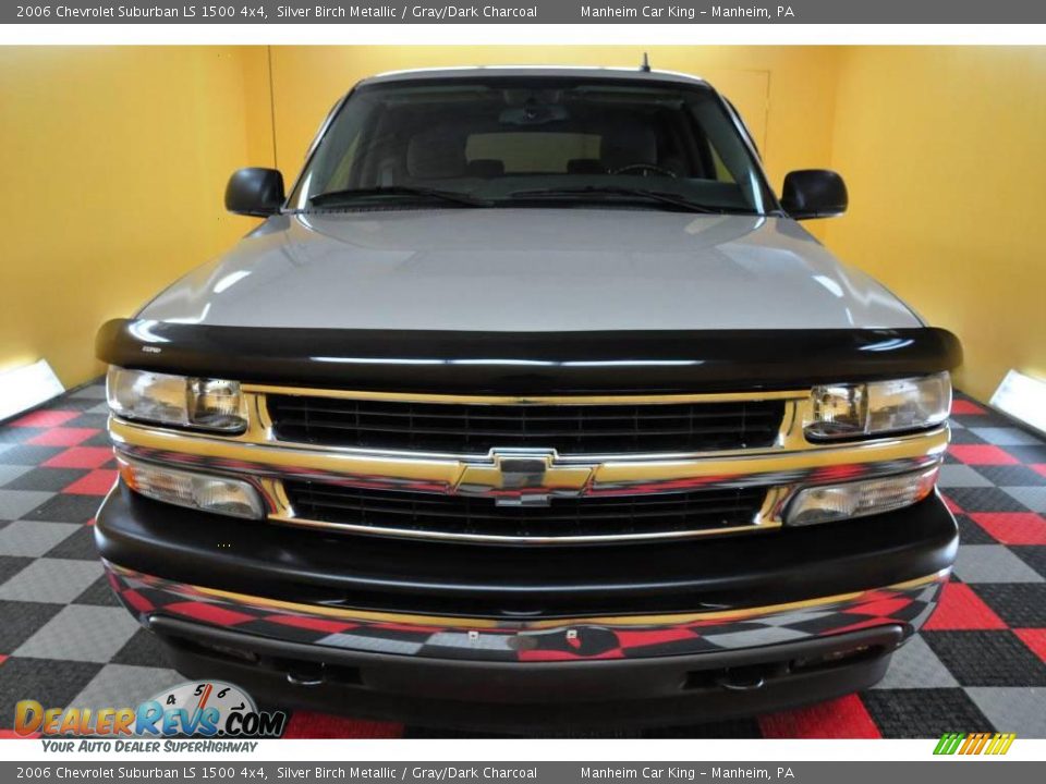 2006 Chevrolet Suburban LS 1500 4x4 Silver Birch Metallic / Gray/Dark Charcoal Photo #2