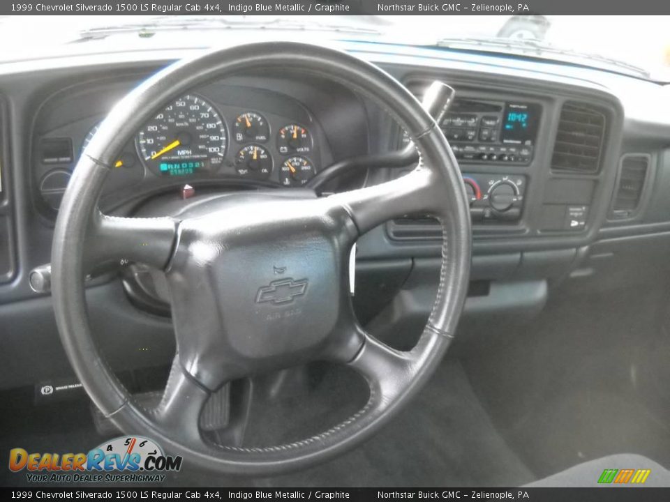 1999 Chevrolet Silverado 1500 LS Regular Cab 4x4 Indigo Blue Metallic / Graphite Photo #10