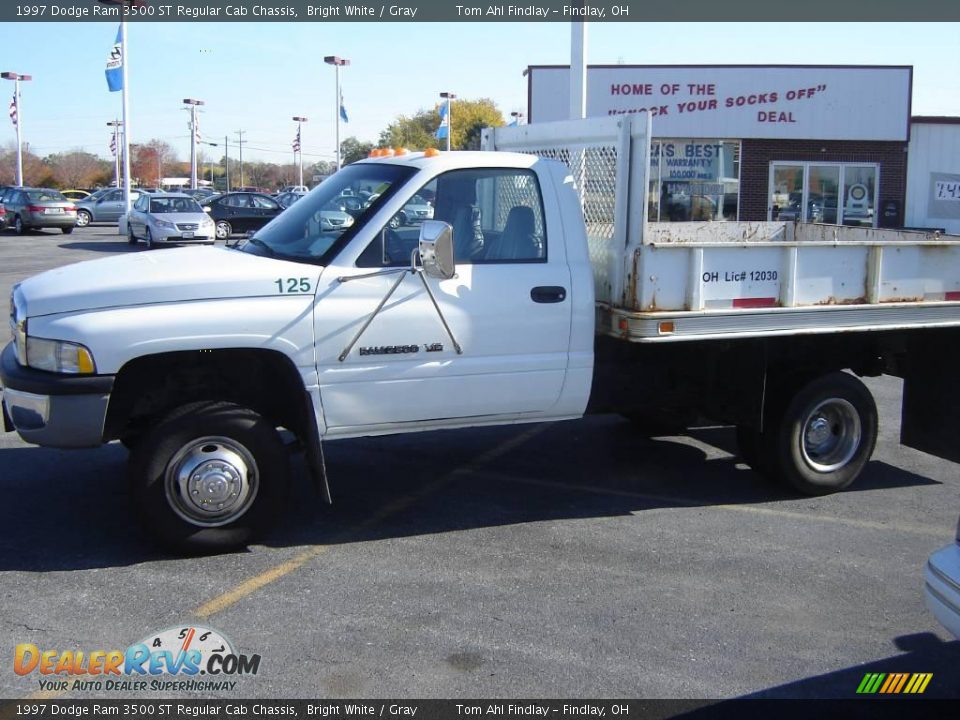 1997 Dodge Ram 3500 ST Regular Cab Chassis Bright White / Gray Photo #2