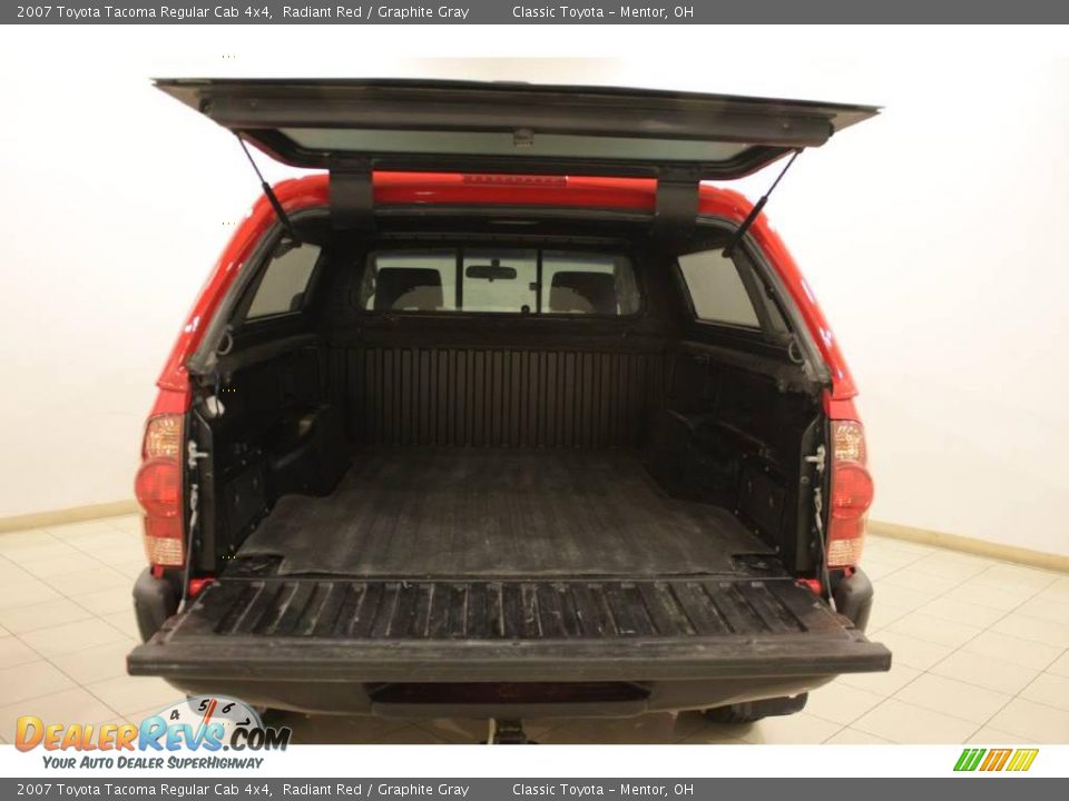2007 Toyota Tacoma Regular Cab 4x4 Radiant Red / Graphite Gray Photo #15