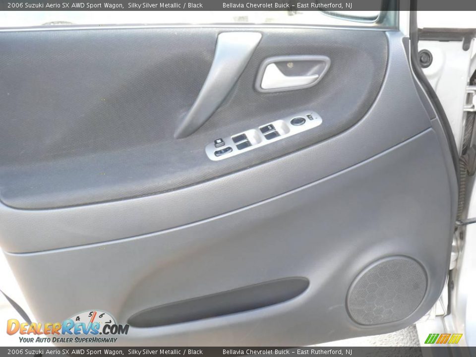 2006 Suzuki Aerio SX AWD Sport Wagon Silky Silver Metallic / Black Photo #6