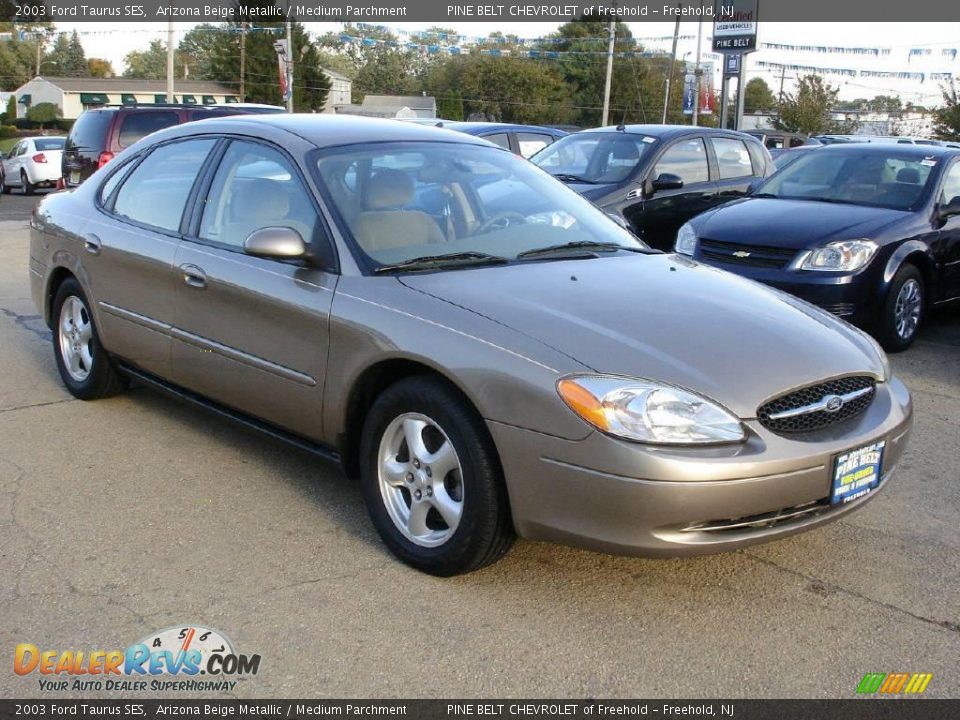 2003 Ford Taurus SES Arizona Beige Metallic / Medium Parchment Photo #2
