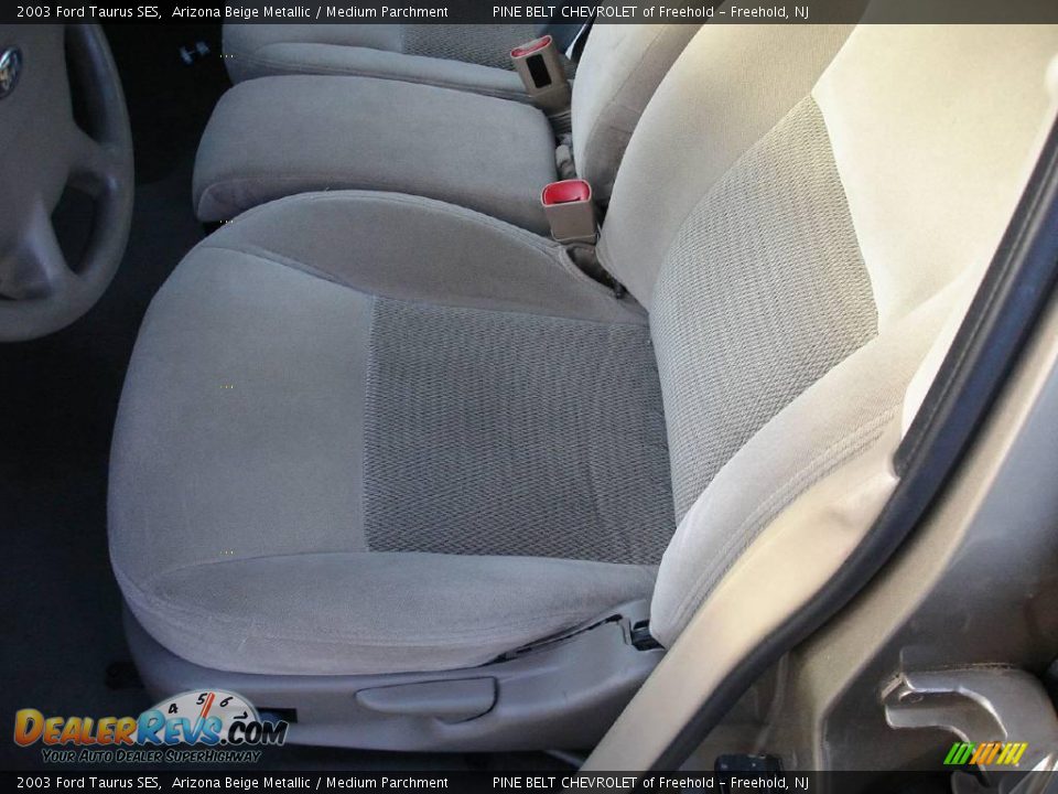 2003 Ford Taurus SES Arizona Beige Metallic / Medium Parchment Photo #8