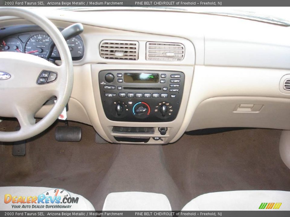 2003 Ford Taurus SES Arizona Beige Metallic / Medium Parchment Photo #11