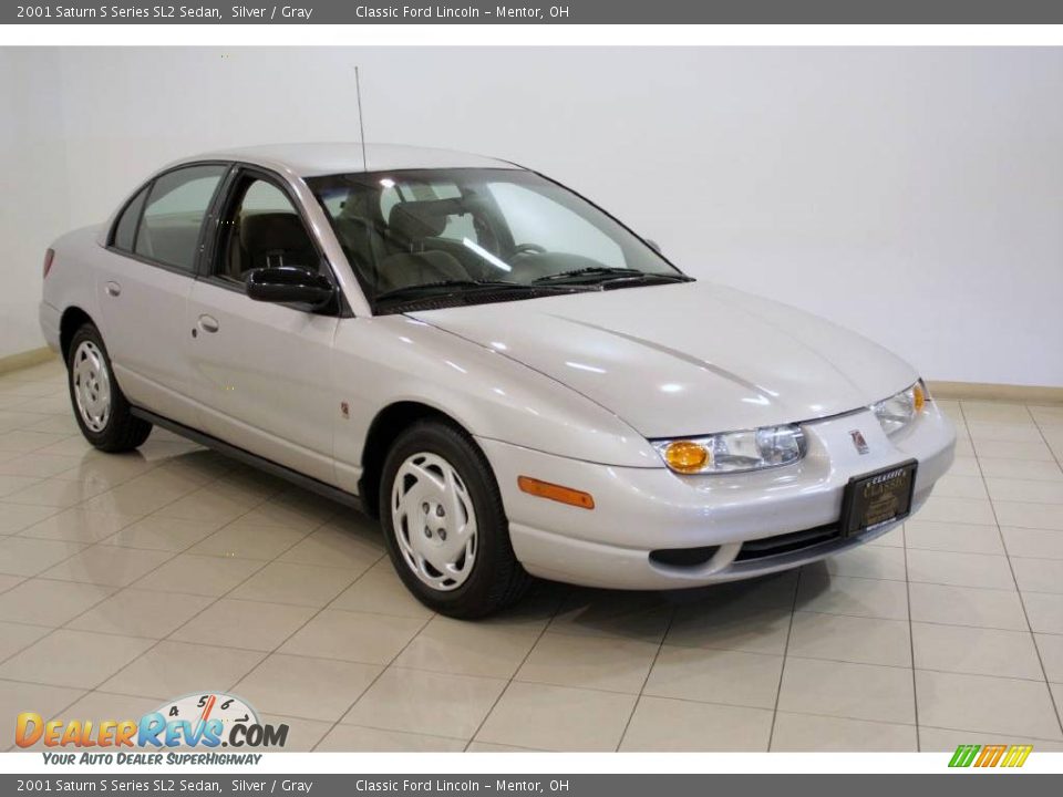 2001 Saturn S Series SL2 Sedan Silver / Gray Photo #1