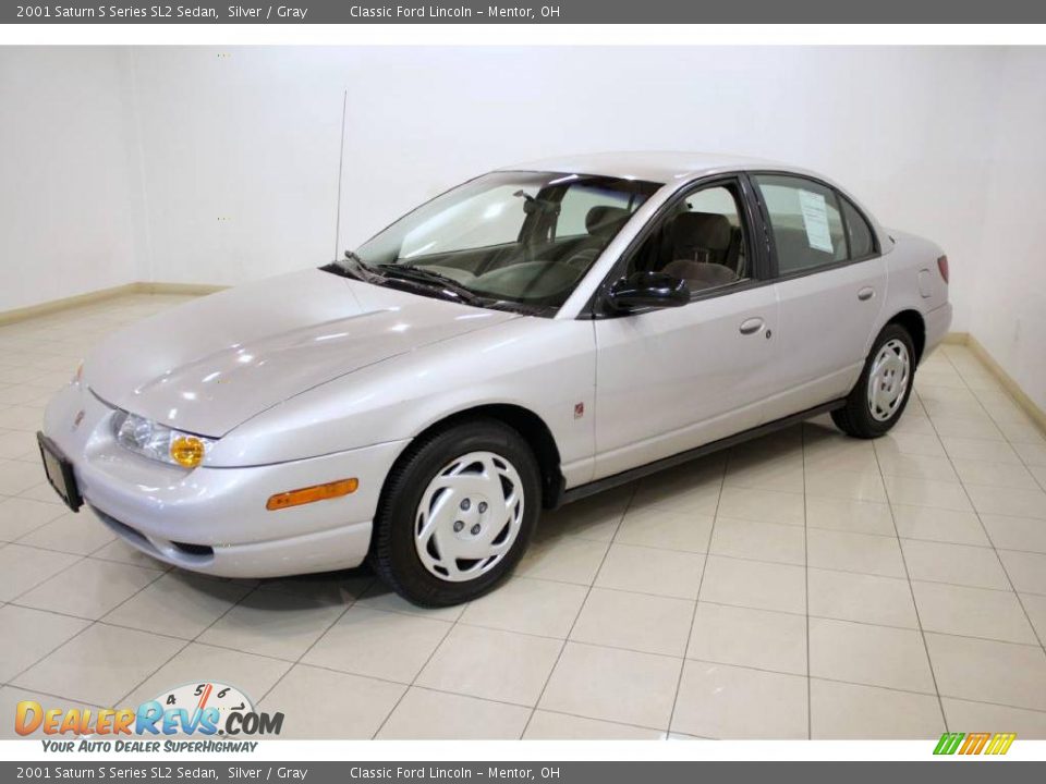 2001 Saturn S Series SL2 Sedan Silver / Gray Photo #3