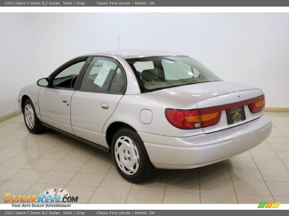 2001 Saturn S Series SL2 Sedan Silver / Gray Photo #5