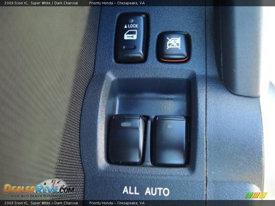 2009 Scion tC Super White / Dark Charcoal Photo #19