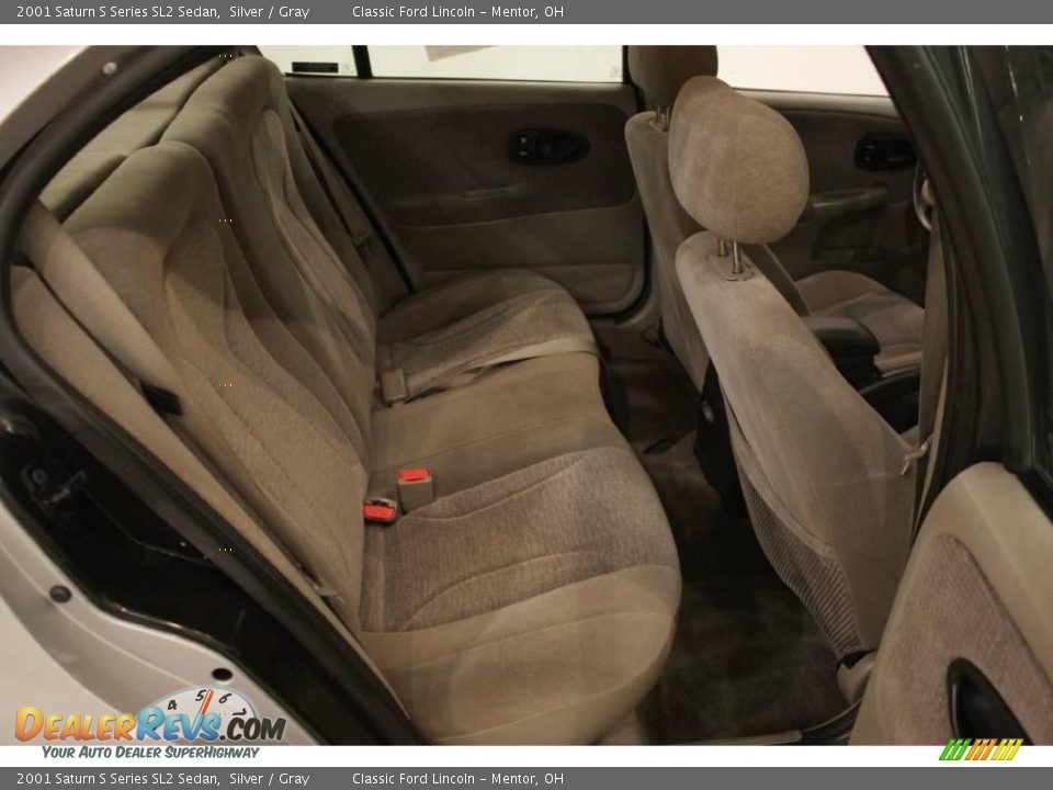 2001 Saturn S Series SL2 Sedan Silver / Gray Photo #14