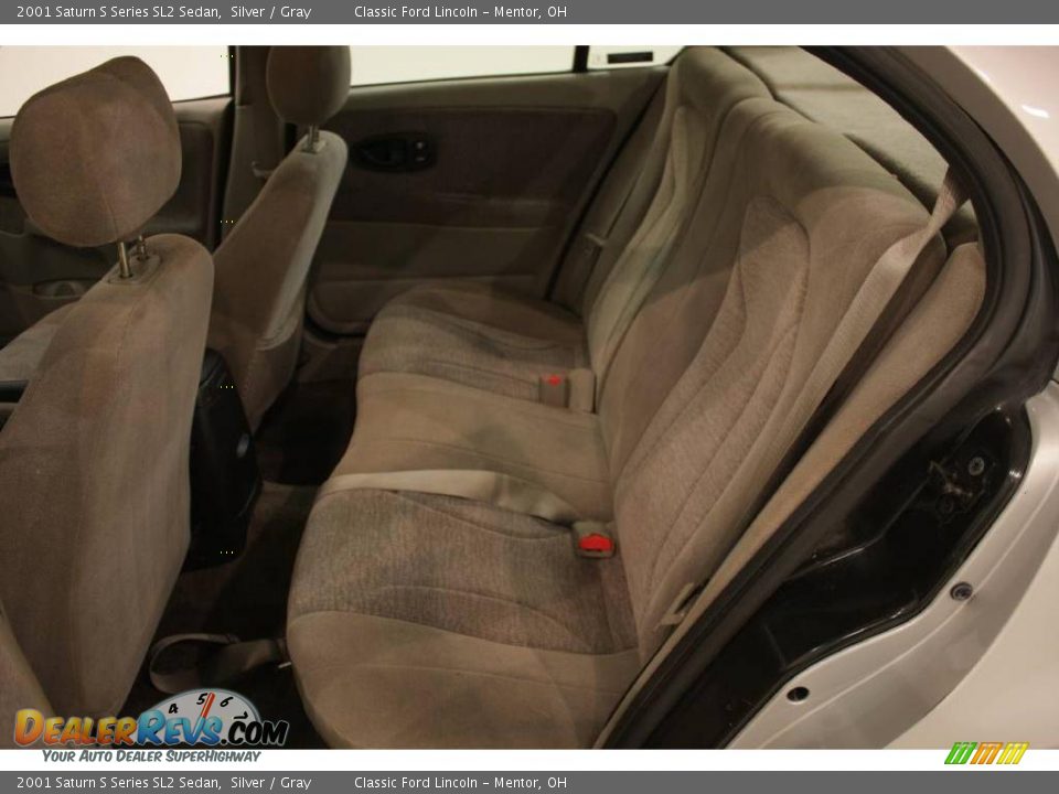2001 Saturn S Series SL2 Sedan Silver / Gray Photo #15
