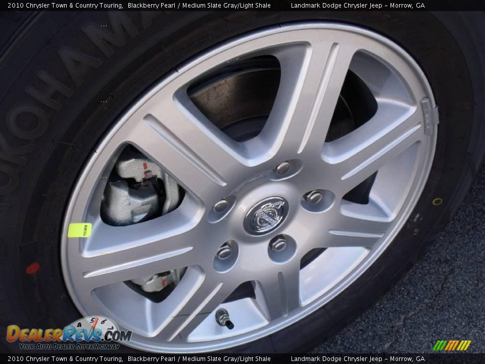 2010 Chrysler Town & Country Touring Blackberry Pearl / Medium Slate Gray/Light Shale Photo #5