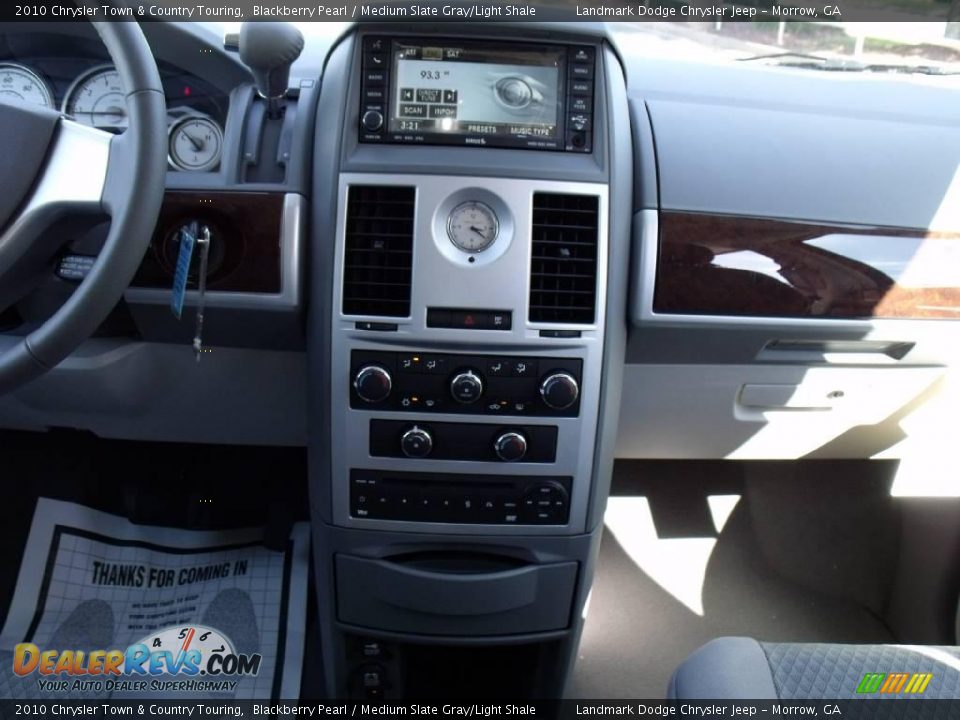 2010 Chrysler Town & Country Touring Blackberry Pearl / Medium Slate Gray/Light Shale Photo #11