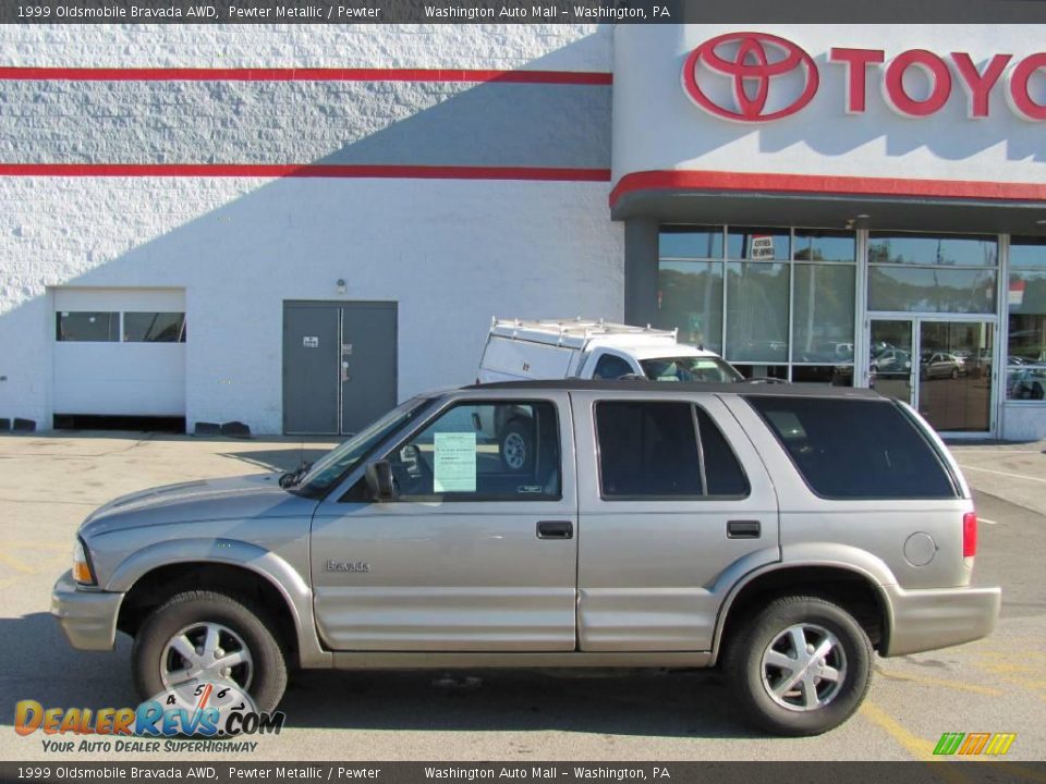 1999 Oldsmobile Bravada AWD Pewter Metallic / Pewter Photo #2