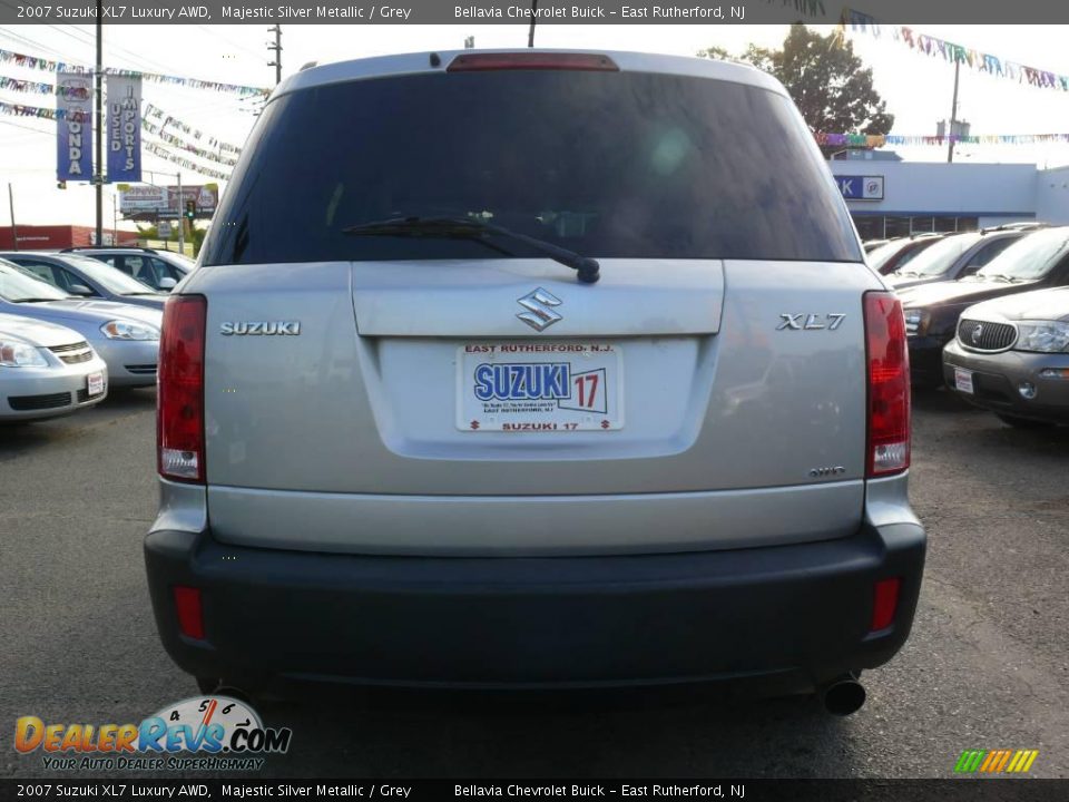2007 Suzuki XL7 Luxury AWD Majestic Silver Metallic / Grey Photo #5