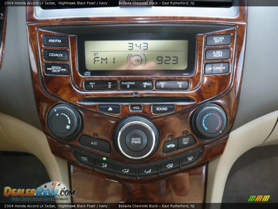 2004 Honda Accord LX Sedan Nighthawk Black Pearl / Ivory Photo #10