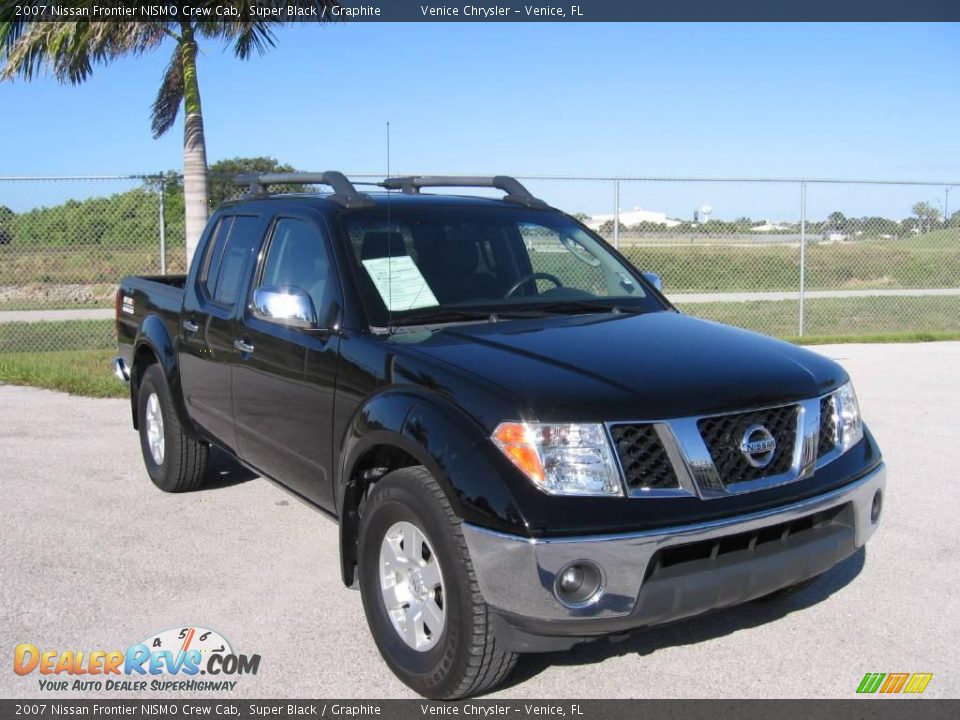 2007 Nissan Frontier NISMO Crew Cab Super Black / Graphite Photo #1