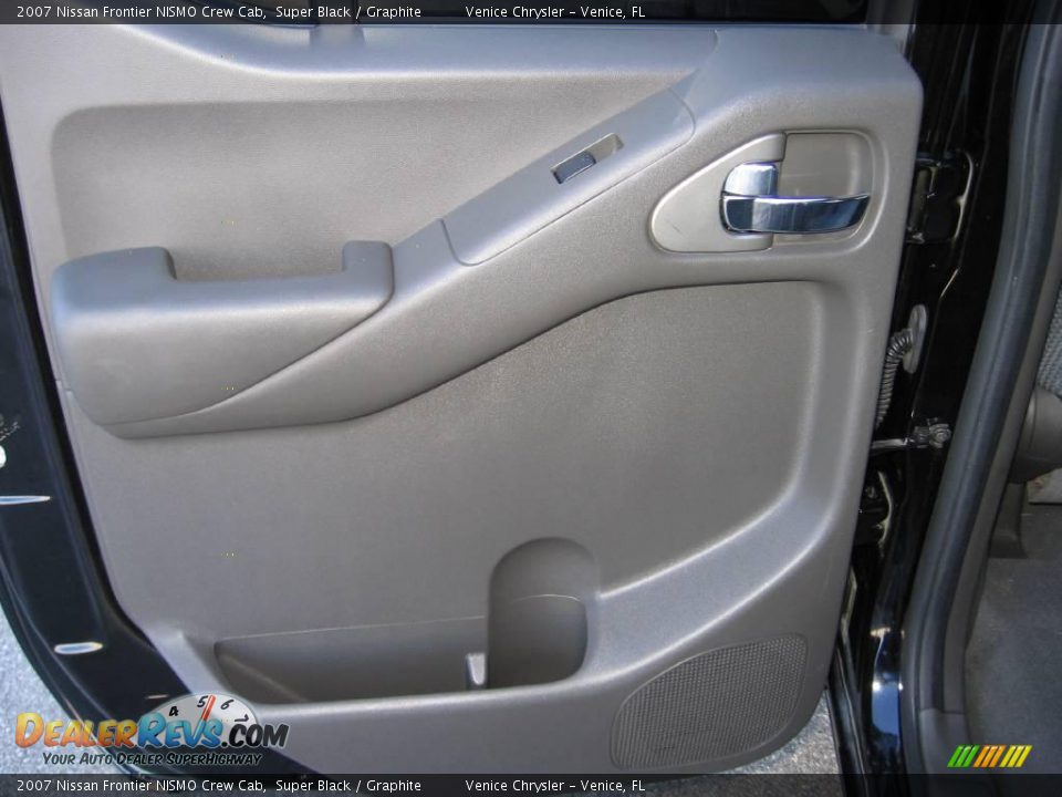 2007 Nissan Frontier NISMO Crew Cab Super Black / Graphite Photo #14