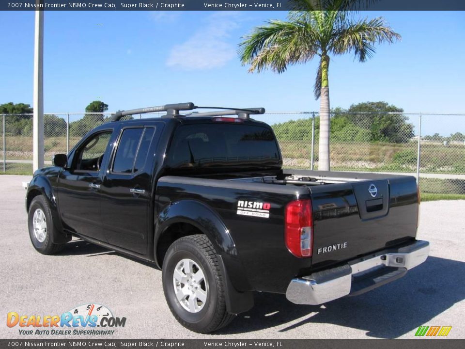2007 Nissan Frontier NISMO Crew Cab Super Black / Graphite Photo #20