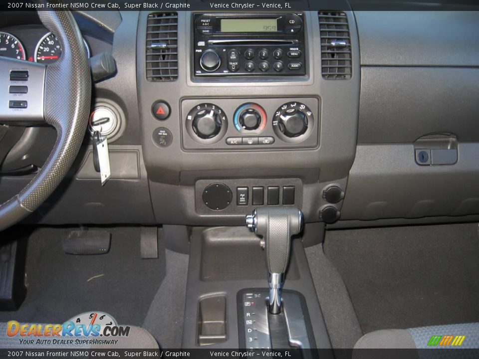 2007 Nissan Frontier NISMO Crew Cab Super Black / Graphite Photo #24