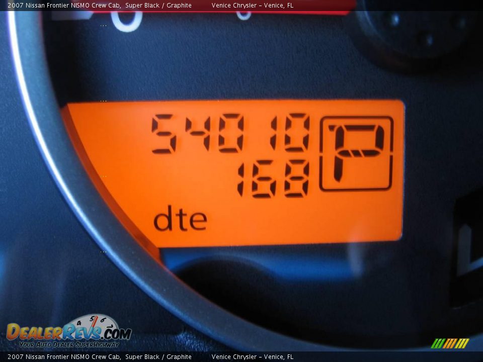 2007 Nissan Frontier NISMO Crew Cab Super Black / Graphite Photo #25