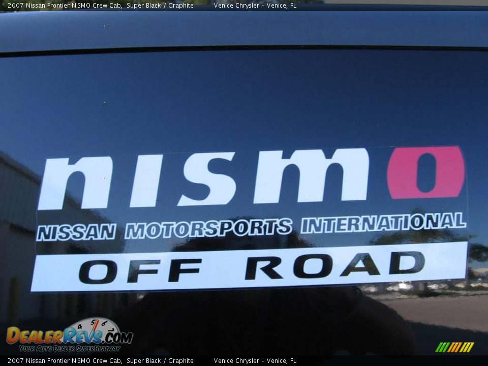 2007 Nissan Frontier NISMO Crew Cab Super Black / Graphite Photo #30