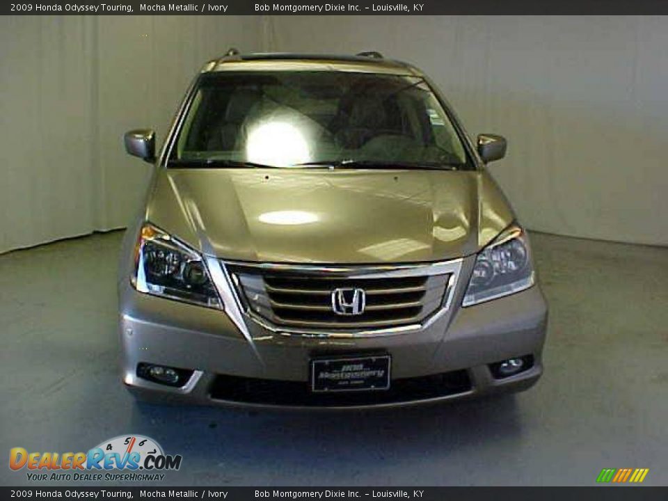 2009 Honda Odyssey Touring Mocha Metallic / Ivory Photo #2