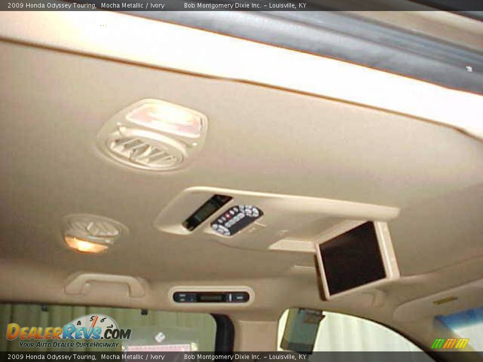 2009 Honda Odyssey Touring Mocha Metallic / Ivory Photo #10