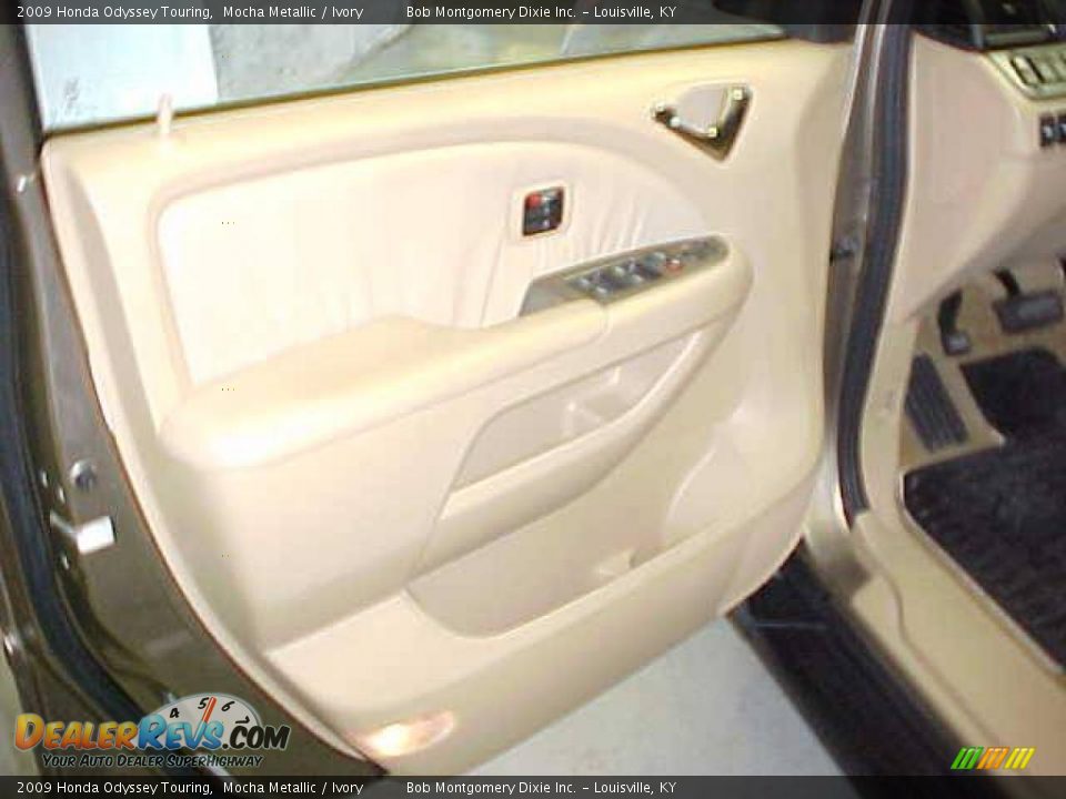 2009 Honda Odyssey Touring Mocha Metallic / Ivory Photo #13