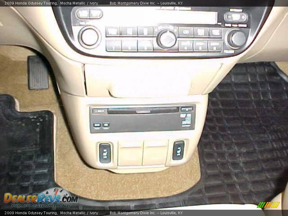 2009 Honda Odyssey Touring Mocha Metallic / Ivory Photo #20
