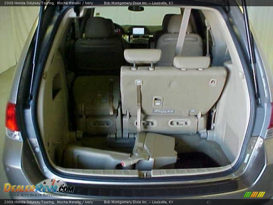 2009 Honda Odyssey Touring Mocha Metallic / Ivory Photo #25