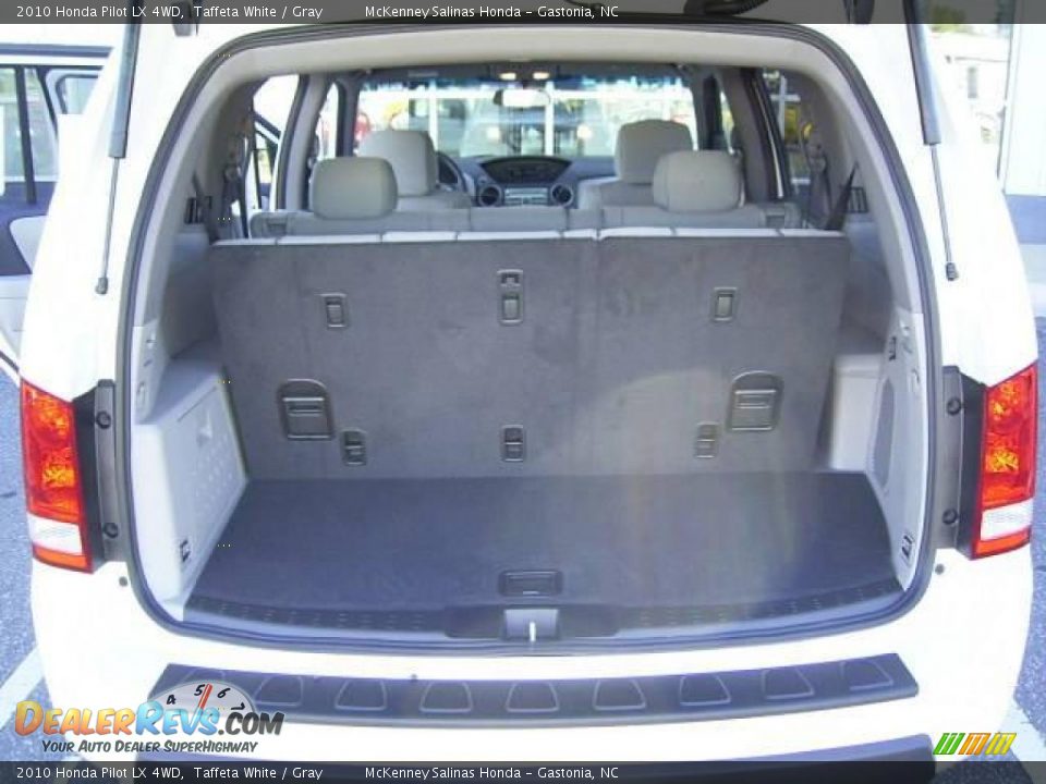 2010 Honda Pilot LX 4WD Taffeta White / Gray Photo #13