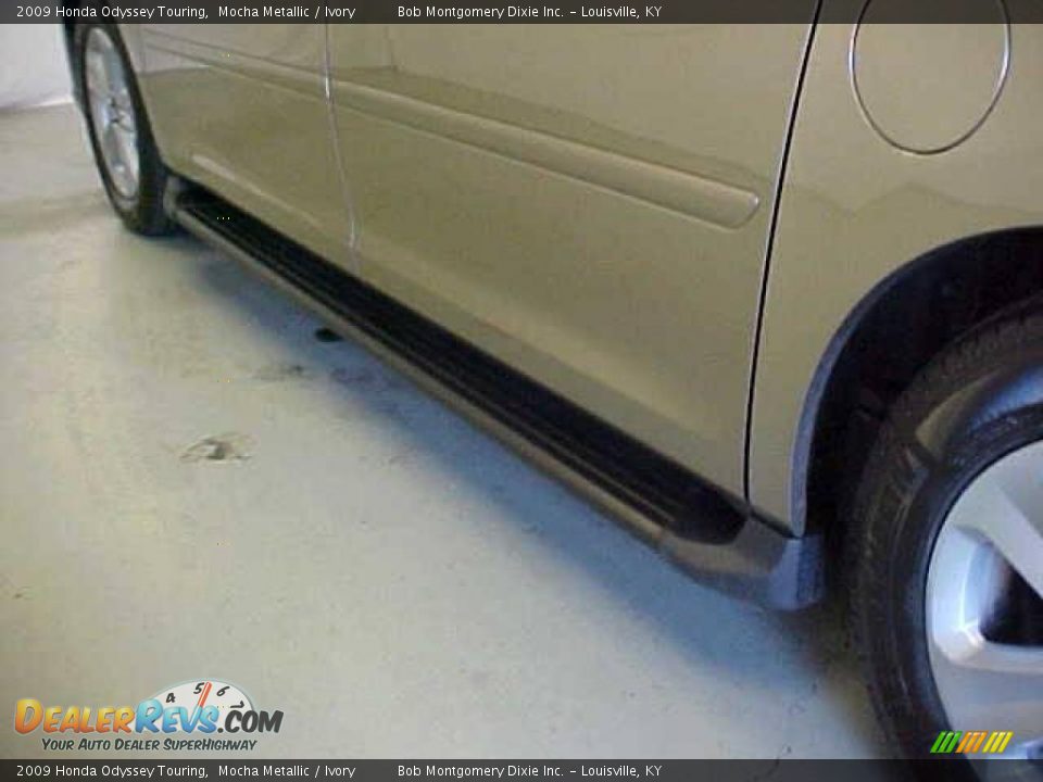 2009 Honda Odyssey Touring Mocha Metallic / Ivory Photo #28